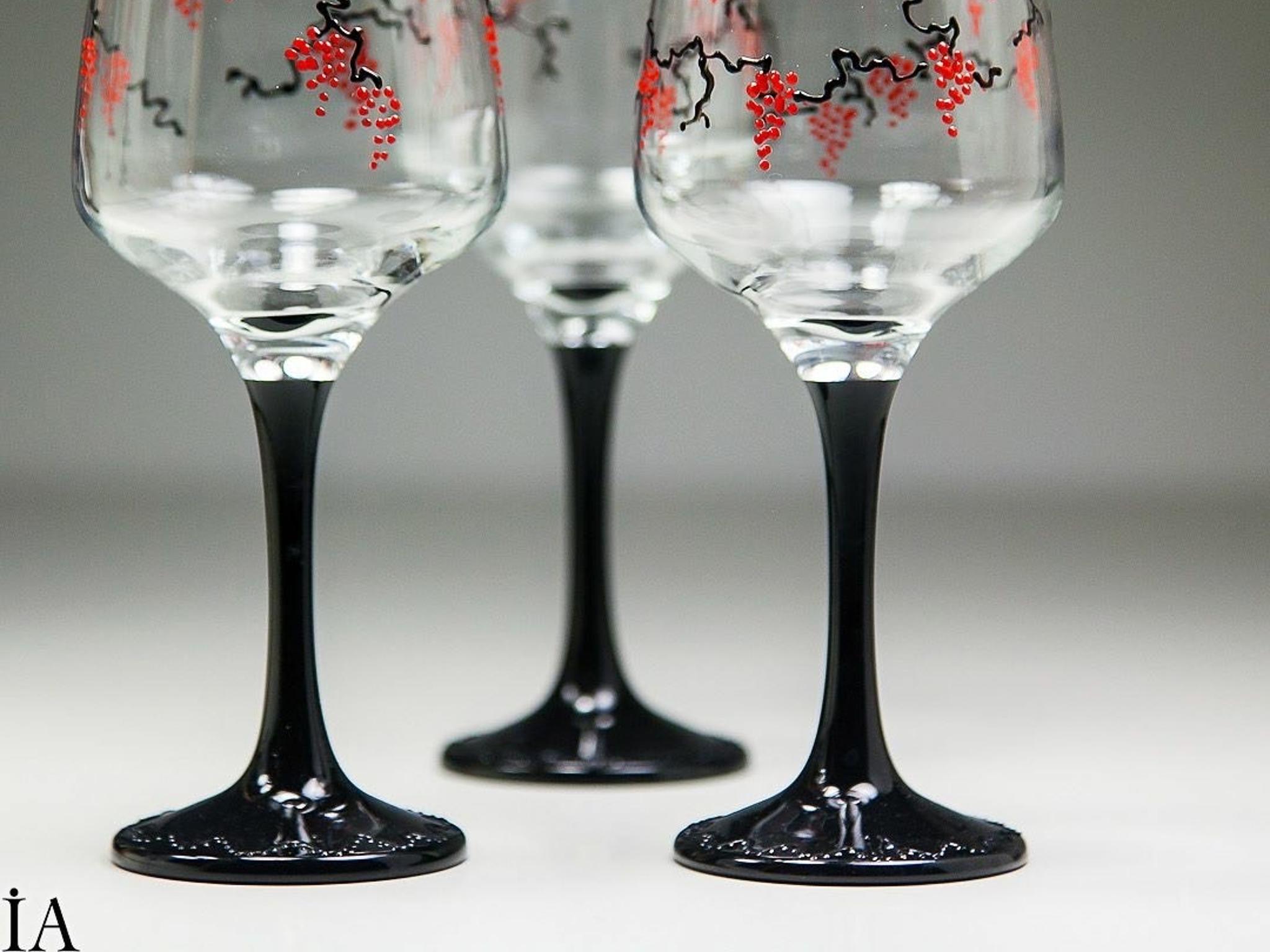 Pinta tu copa... ¡Con una copa! - clase de cerámica bizcocho.art Gijón