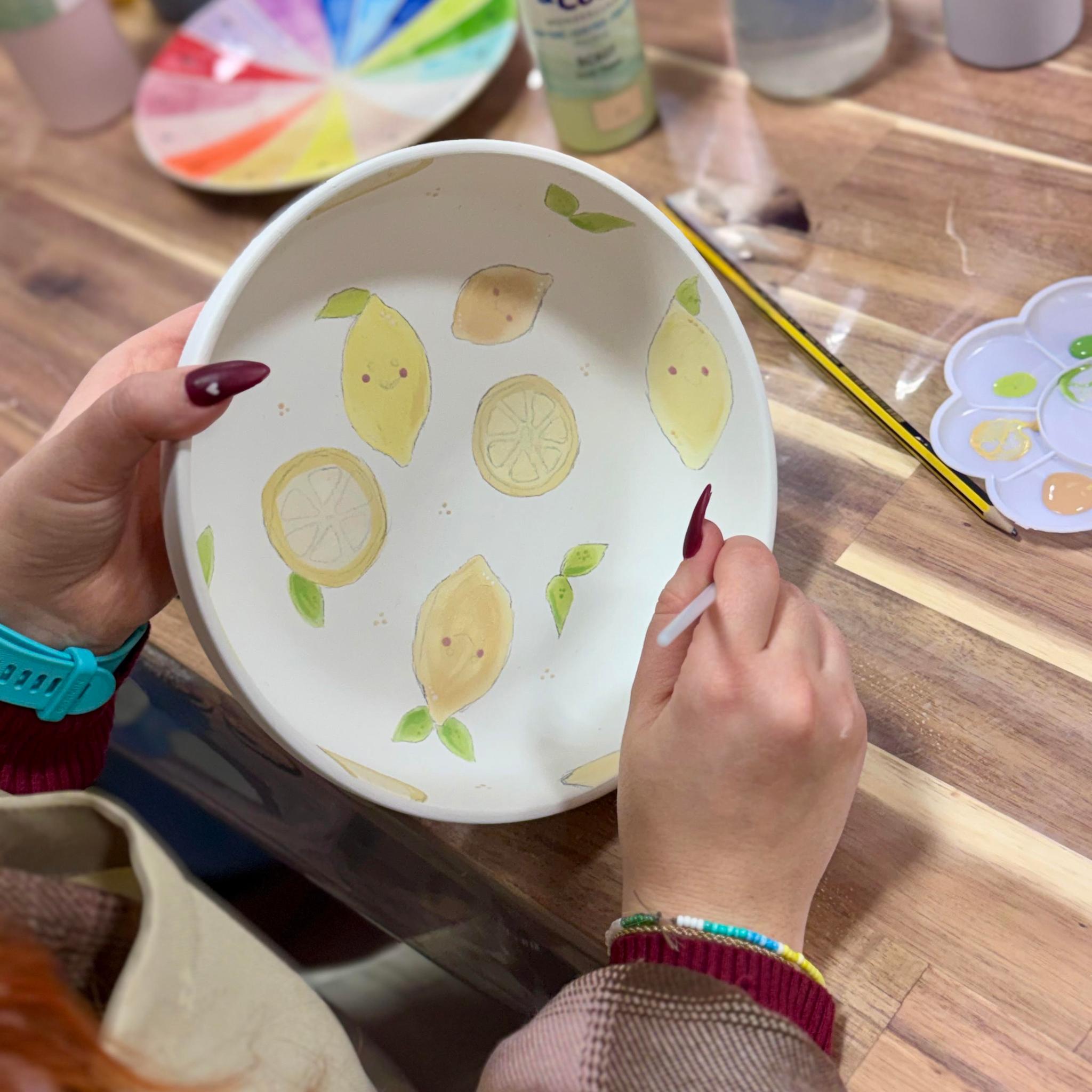 Pinta tu cerámica - taller de cerámica en Gijón