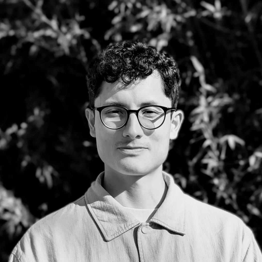 Martín - instructor de cerámica bizcocho.art