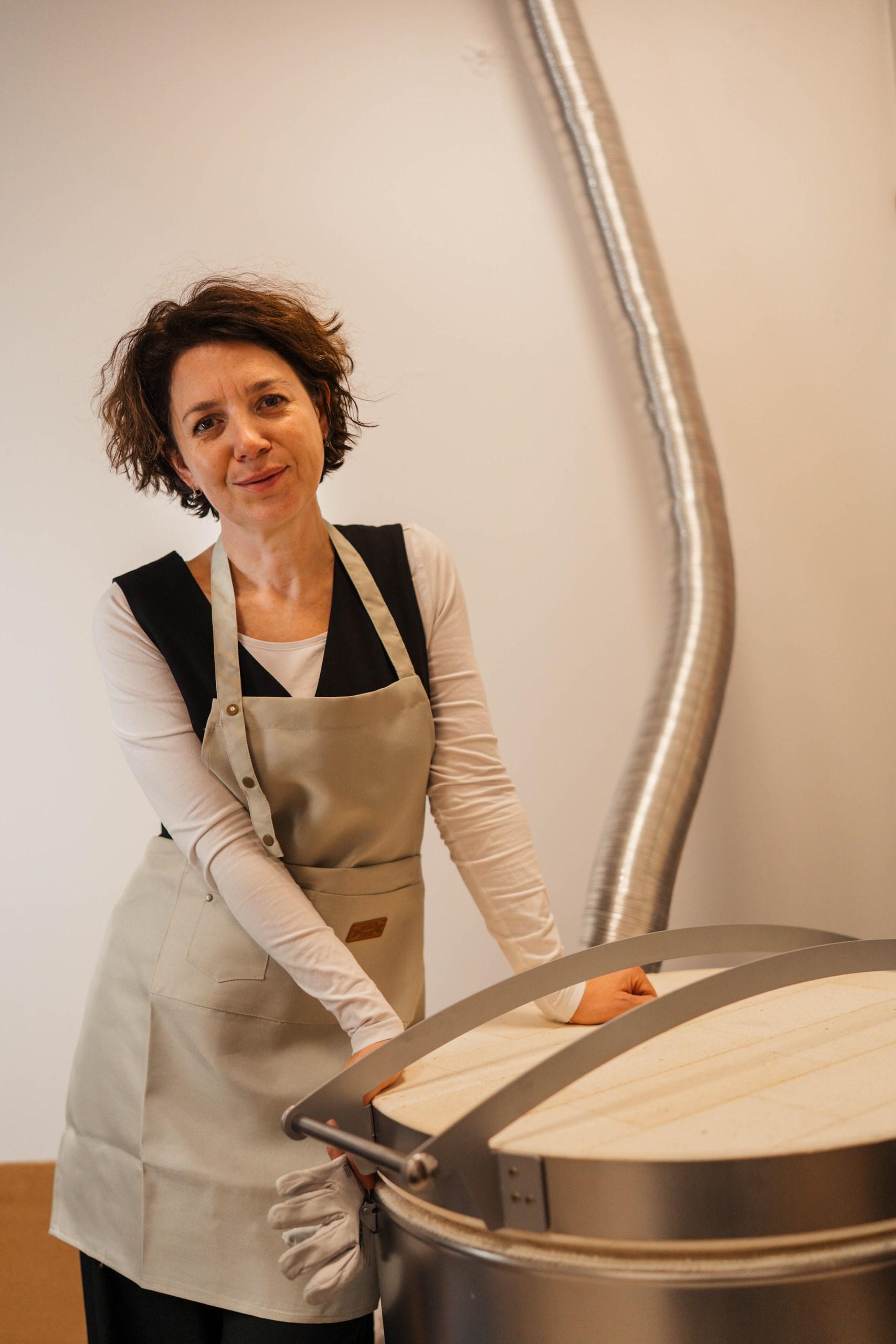 Olga - instructor de cerámica bizcocho.art